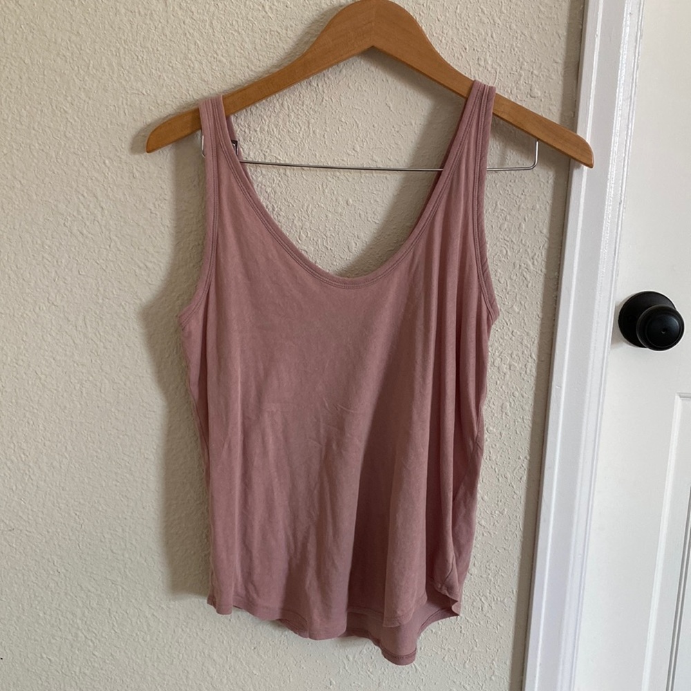 Everlane tank top